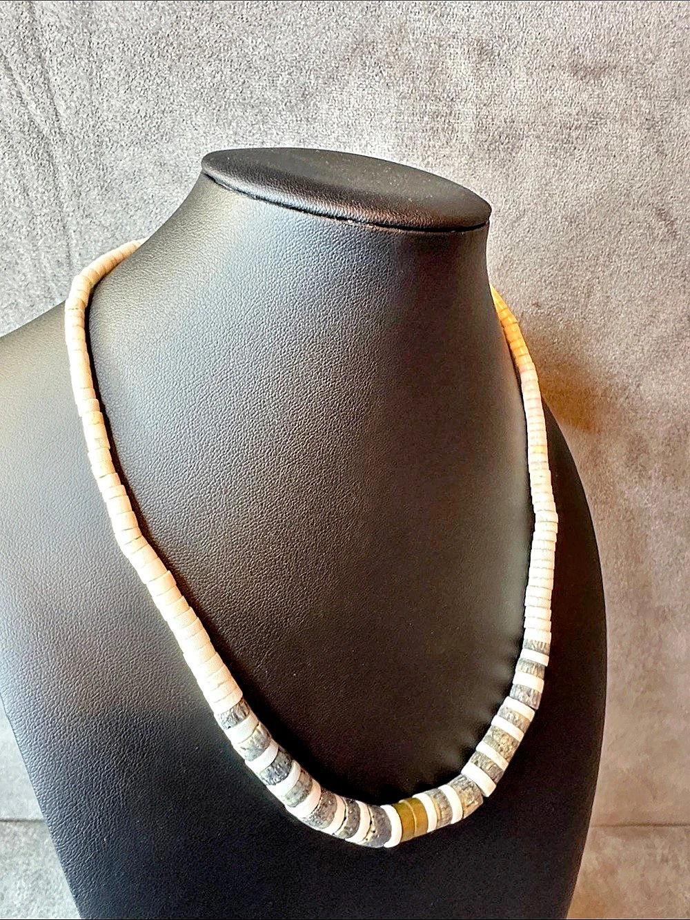 Beaded Statement Necklace in White & Gold Like New